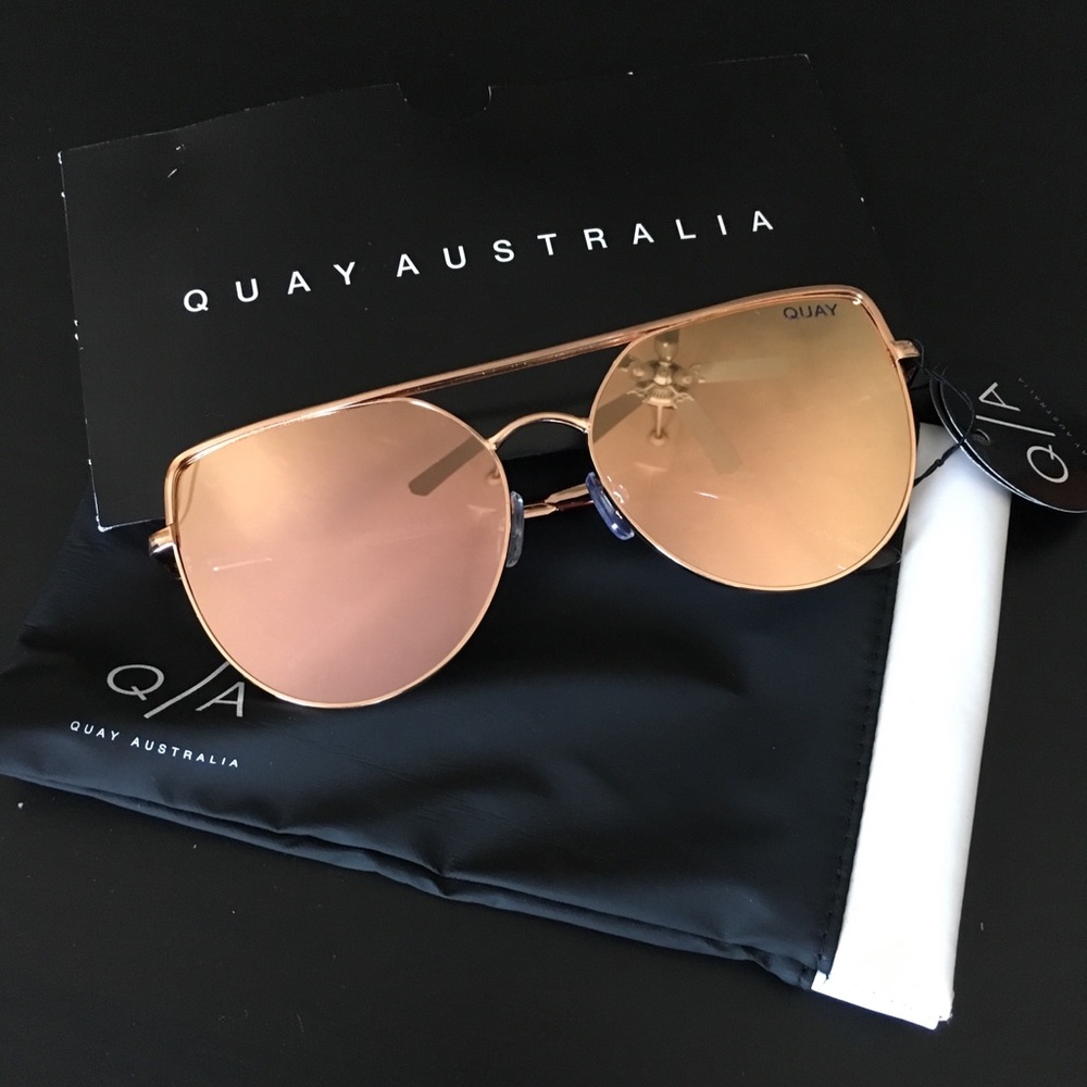 Quay Australia ROSE GOLD Santa Fe sunglasses